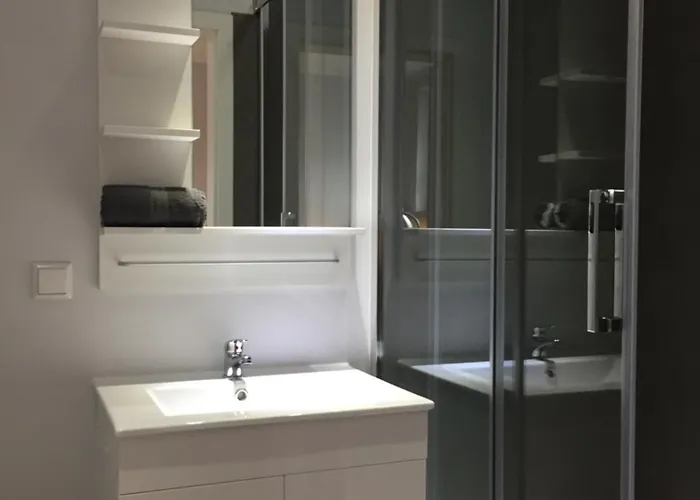 Einzelzimmer Mit Bad Hg 3 * Zwickau